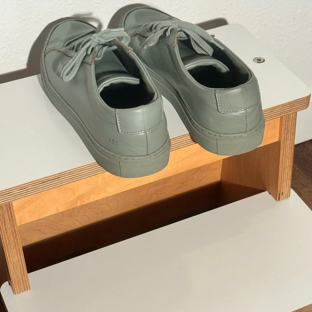 Common Projects SIZE 37 Vintage Green Achilles Low Sneakers | 3701 37 1095 - Picture 4 of 9